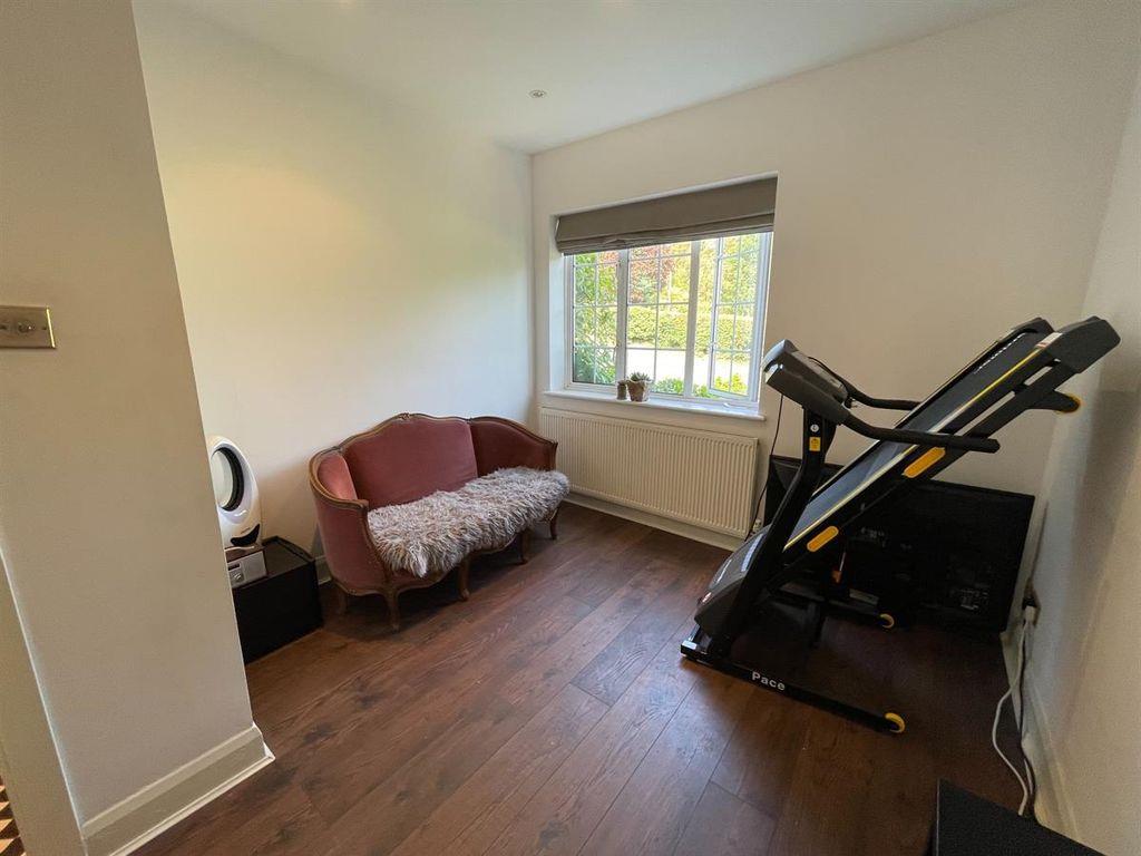 Highwood Hill, Mill Hill